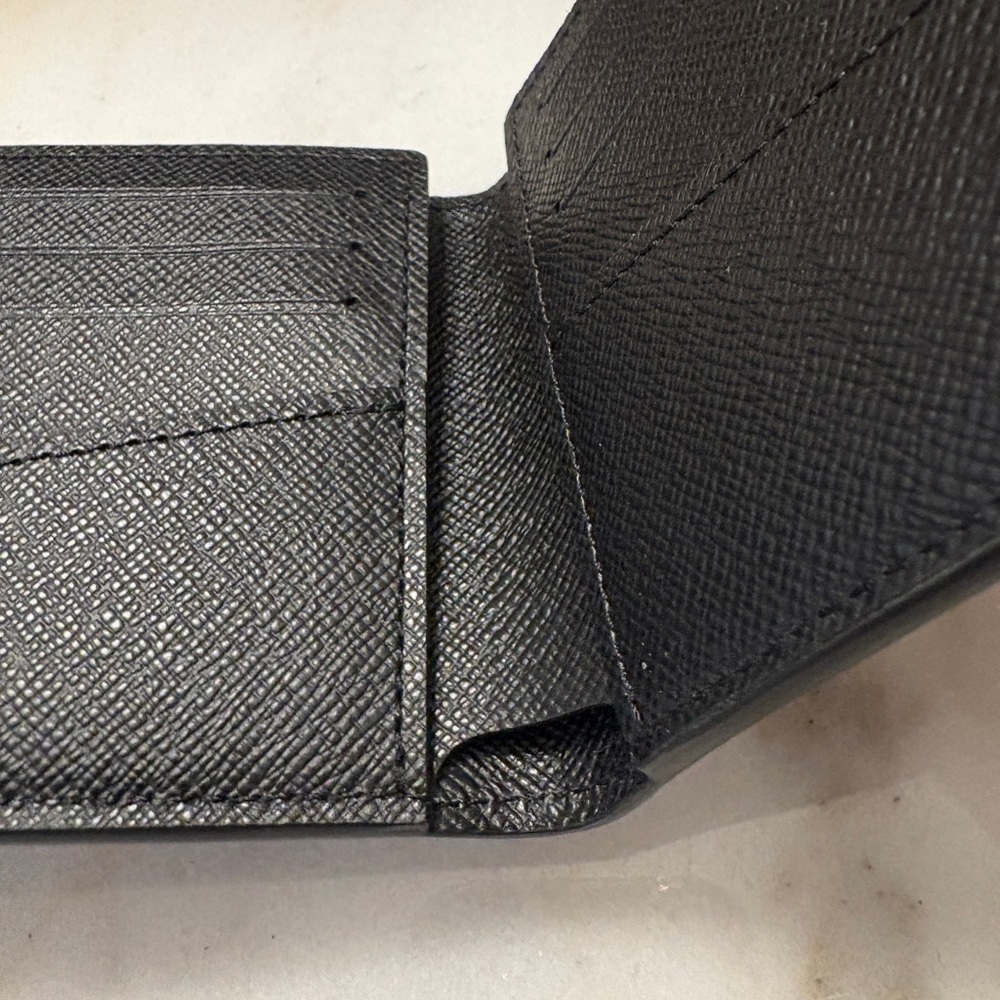 Louis Vuitton Textured Black Card Holder - Picture 4 of 7